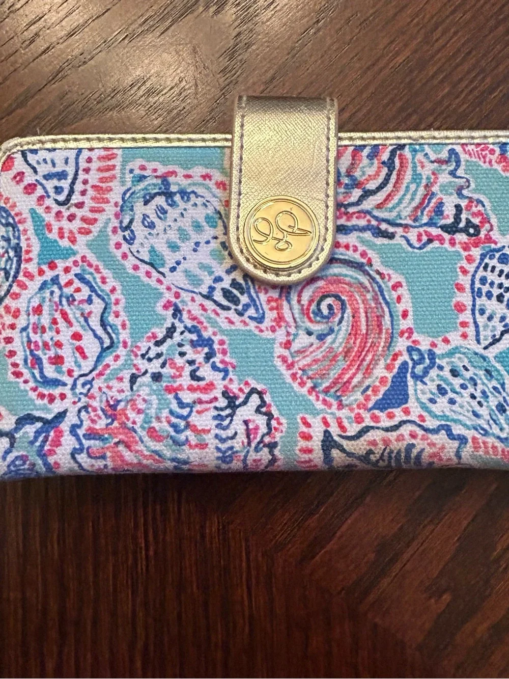 Lilly Pulitzer Wallet with Phone Pocket in a Seashell Print